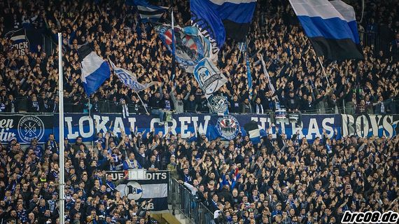 Die Lokal Crew hat ihre soziale Aktion wegen der Sponsoren-Aktion verschoben.<br />Bild: brc08.de”><figcaption>Die Lokal Crew hat ihre soziale Aktion wegen der Sponsoren-Aktion verschoben.<br />Bild: brc08.de</figcaption></figure>
                </div>
                
                <!-- YouTube (Meta-Feld) -->
                
            </div>
        </article>

                <script>
        (function() {
            var root = document.querySelector('.ff-single-news-gallery');
            if (!root) return;
            var slides = root.querySelectorAll('.ff-single-news-gallery-slide');
            var dots = root.querySelectorAll('.ff-single-news-gallery-dot');
            var prev = root.querySelector('.ff-single-news-gallery-prev');
            var next = root.querySelector('.ff-single-news-gallery-next');
            var n = slides.length;
            if (n < 2) return;
            var i = 0;
            function closeAllImgInfo() {
                root.querySelectorAll('.ff-fv-img-info-host.is-info-open').forEach(function(host) {
                    host.classList.remove('is-info-open');
                    var b = host.querySelector('.ff-fv-img-info-btn');
                    var p = host.querySelector('.ff-fv-img-info-panel');
                    if (b) b.setAttribute('aria-expanded', 'false');
                    if (p) p.setAttribute('aria-hidden', 'true');
                });
            }
            function show(idx) {
                closeAllImgInfo();
                i = ((idx % n) + n) % n;
                for (var s = 0; s < n; s++) {
                    if (s === i) slides[s].removeAttribute('hidden'); else slides[s].setAttribute('hidden', '');
                }
                for (var s = 0; s < dots.length; s++) {
                    dots[s].classList.toggle('is-active', s === i);
                    dots[s].setAttribute('aria-selected', s === i ? 'true' : 'false');
                }
            }
            if (prev) prev.addEventListener('click', function() { show(i - 1); });
            if (next) next.addEventListener('click', function() { show(i + 1); });
            for (var d = 0; d < dots.length; d++) {
                (function(di) { dots[di].addEventListener('click', function() { show(di); }); })(d);
            }
        })();
        </script>
        
        <!-- Kommentare -->
                <section class=