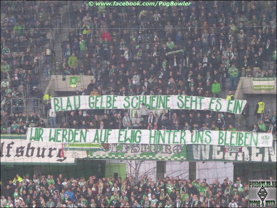 Das fehlerhafte Spruchband der Kleinstadtgang Ultras.<br />Bild: facebook.com/pugbowler”><figcaption>Das fehlerhafte Spruchband der Kleinstadtgang Ultras.<br />Bild: facebook.com/pugbowler</figcaption></figure>
<figure><img decoding=
