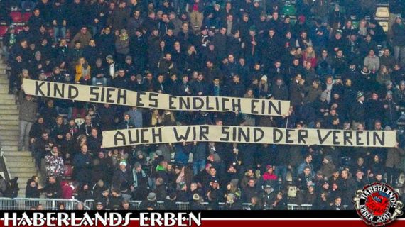 Die Proteste der Hannover 96-Fans zogen sich durch die gesamte Hinrunde.<br />Bild: Haberlands-Erben.de”><figcaption>Die Proteste der Hannover 96-Fans zogen sich durch die gesamte Hinrunde.<br />Bild: Haberlands-Erben.de</figcaption></figure>
                </div>
                
                <!-- YouTube (Meta-Feld) -->
                
            </div>
        </article>

                <script>
        (function() {
            var root = document.querySelector('.ff-single-news-gallery');
            if (!root) return;
            var slides = root.querySelectorAll('.ff-single-news-gallery-slide');
            var dots = root.querySelectorAll('.ff-single-news-gallery-dot');
            var prev = root.querySelector('.ff-single-news-gallery-prev');
            var next = root.querySelector('.ff-single-news-gallery-next');
            var n = slides.length;
            if (n < 2) return;
            var i = 0;
            function closeAllImgInfo() {
                root.querySelectorAll('.ff-fv-img-info-host.is-info-open').forEach(function(host) {
                    host.classList.remove('is-info-open');
                    var b = host.querySelector('.ff-fv-img-info-btn');
                    var p = host.querySelector('.ff-fv-img-info-panel');
                    if (b) b.setAttribute('aria-expanded', 'false');
                    if (p) p.setAttribute('aria-hidden', 'true');
                });
            }
            function show(idx) {
                closeAllImgInfo();
                i = ((idx % n) + n) % n;
                for (var s = 0; s < n; s++) {
                    if (s === i) slides[s].removeAttribute('hidden'); else slides[s].setAttribute('hidden', '');
                }
                for (var s = 0; s < dots.length; s++) {
                    dots[s].classList.toggle('is-active', s === i);
                    dots[s].setAttribute('aria-selected', s === i ? 'true' : 'false');
                }
            }
            if (prev) prev.addEventListener('click', function() { show(i - 1); });
            if (next) next.addEventListener('click', function() { show(i + 1); });
            for (var d = 0; d < dots.length; d++) {
                (function(di) { dots[di].addEventListener('click', function() { show(di); }); })(d);
            }
        })();
        </script>
        
        <!-- Kommentare -->
                <section class=