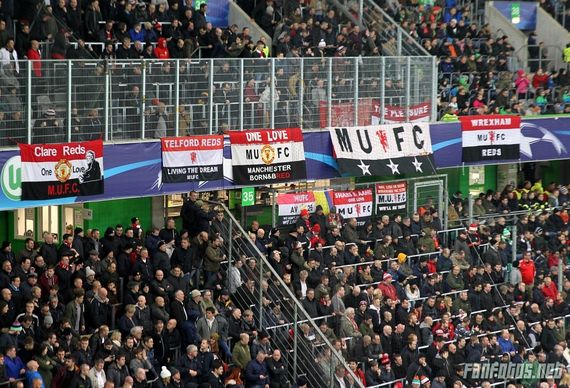 Manchester United subventioniert die Tickets der eigenen Fans, die nach Sevilla reisen.<br />Bild: Fanfotos.net“><figcaption>Manchester United subventioniert die Tickets der eigenen Fans, die nach Sevilla reisen.<br />Bild: Fanfotos.net</figcaption></figure>
<figure><img decoding=