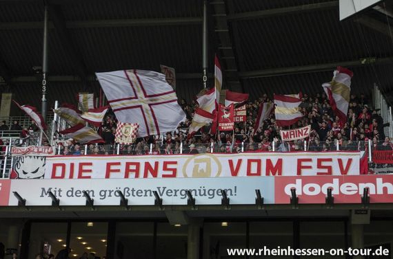 Vor der Wahl in Mainz wird medial wieder über den Einfluss aktiver Fans bei Mainz 05 geschrieben.<br />Bild: rheinhessen-on-tour.de”><figcaption>Vor der Wahl in Mainz wird medial wieder über den Einfluss aktiver Fans bei Mainz 05 geschrieben.<br />Bild: rheinhessen-on-tour.de</figcaption></figure>
                </div>
                
                <!-- YouTube (Meta-Feld) -->
                
            </div>
        </article>

                <script>
        (function() {
            var root = document.querySelector('.ff-single-news-gallery');
            if (!root) return;
            var slides = root.querySelectorAll('.ff-single-news-gallery-slide');
            var dots = root.querySelectorAll('.ff-single-news-gallery-dot');
            var prev = root.querySelector('.ff-single-news-gallery-prev');
            var next = root.querySelector('.ff-single-news-gallery-next');
            var n = slides.length;
            if (n < 2) return;
            var i = 0;
            function closeAllImgInfo() {
                root.querySelectorAll('.ff-fv-img-info-host.is-info-open').forEach(function(host) {
                    host.classList.remove('is-info-open');
                    var b = host.querySelector('.ff-fv-img-info-btn');
                    var p = host.querySelector('.ff-fv-img-info-panel');
                    if (b) b.setAttribute('aria-expanded', 'false');
                    if (p) p.setAttribute('aria-hidden', 'true');
                });
            }
            function show(idx) {
                closeAllImgInfo();
                i = ((idx % n) + n) % n;
                for (var s = 0; s < n; s++) {
                    if (s === i) slides[s].removeAttribute('hidden'); else slides[s].setAttribute('hidden', '');
                }
                for (var s = 0; s < dots.length; s++) {
                    dots[s].classList.toggle('is-active', s === i);
                    dots[s].setAttribute('aria-selected', s === i ? 'true' : 'false');
                }
            }
            if (prev) prev.addEventListener('click', function() { show(i - 1); });
            if (next) next.addEventListener('click', function() { show(i + 1); });
            for (var d = 0; d < dots.length; d++) {
                (function(di) { dots[di].addEventListener('click', function() { show(di); }); })(d);
            }
        })();
        </script>
        
        <!-- Kommentare -->
                <section class=