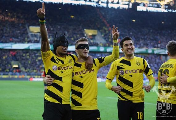 Pierre-Emerick Aubameyang wechselte gestern von Borussia Dortmund zum Arsenal FC nach London.<br />Bild: BVB-Fanabteilung.de”><figcaption>Pierre-Emerick Aubameyang wechselte gestern von Borussia Dortmund zum Arsenal FC nach London.<br />Bild: BVB-Fanabteilung.de</figcaption></figure>
<figure><img decoding=