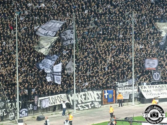 Die Stimmung der PAOK-Fans war mal wieder lautstark.<br />Bild: timo0711.blogspot.de<br />„><figcaption>Die Stimmung der PAOK-Fans war mal wieder lautstark.<br />Bild: timo0711.blogspot.de<br /></figcaption></figure>
<figure><img decoding=