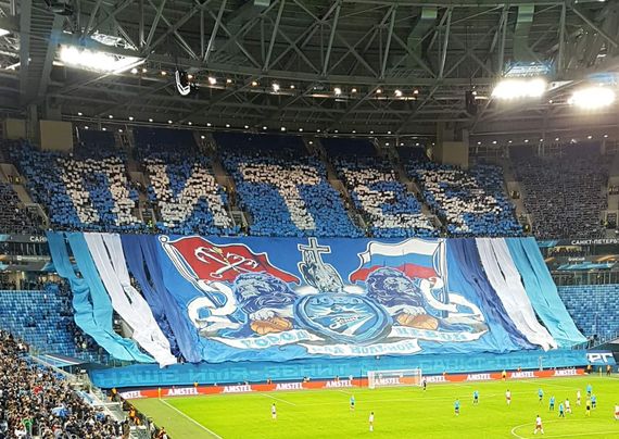 Die Choreografie der Zenit St. Petersburg-Fans.<br />Bild: Robin Miller“><figcaption>Die Choreografie der Zenit St. Petersburg-Fans.<br />Bild: Robin Miller</figcaption></figure>
            </div>

                    </article>

                <section class=