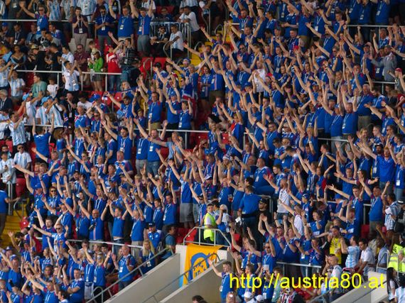 Island-Fans gestern in Moskau.<br />Bild: Austria80.at“><figcaption>Island-Fans gestern in Moskau.<br />Bild: Austria80.at</figcaption></figure>
            </div>

                    </article>

                <section class=