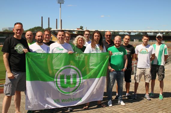 Beim VfL Wolfsburg e.V. hat sich gestern eine neue Abteilung gegründet.<br />Bild: Abteilung-Fanszene im VfL Wolfsburg e.V.”><figcaption>Beim VfL Wolfsburg e.V. hat sich gestern eine neue Abteilung gegründet.<br />Bild: Abteilung-Fanszene im VfL Wolfsburg e.V.</figcaption></figure>
<figure><img decoding=