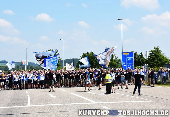 Die Young Boyz sind aus dem 11Hoch3-Zusammenschluss ausgetreten.<br />Bild: 11hoch3.de”><figcaption>Die Young Boyz sind aus dem 11Hoch3-Zusammenschluss ausgetreten.<br />Bild: 11hoch3.de</figcaption></figure>
<figure><img decoding=