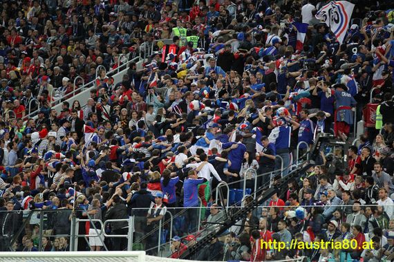 Französische Fans konnten in St. Petersburg den Einzug ins WM-Finale feiern.<br />Bild: Austria80.at“><figcaption>Französische Fans konnten in St. Petersburg den Einzug ins WM-Finale feiern.<br />Bild: Austria80.at</figcaption></figure>
<figure><img decoding=