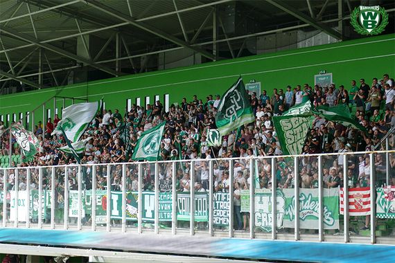 Ultras von Werder Bremen in Groningen.<br />    <button type=