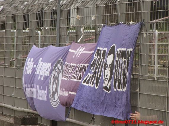 Zwischen aktiven TeBe-Fans und dem Vereinsvorstand eskalierten die Konflikte zunehmends. <br />Bild: timo0711.blogspot.de”><figcaption>Zwischen aktiven TeBe-Fans und dem Vereinsvorstand eskalierten die Konflikte zunehmends. <br />Bild: timo0711.blogspot.de</figcaption></figure>
                </div>
                
                <!-- YouTube (Meta-Feld) -->
                
            </div>
        </article>

                <script>
        (function() {
            var root = document.querySelector('.ff-single-news-gallery');
            if (!root) return;
            var slides = root.querySelectorAll('.ff-single-news-gallery-slide');
            var dots = root.querySelectorAll('.ff-single-news-gallery-dot');
            var prev = root.querySelector('.ff-single-news-gallery-prev');
            var next = root.querySelector('.ff-single-news-gallery-next');
            var n = slides.length;
            if (n < 2) return;
            var i = 0;
            function closeAllImgInfo() {
                root.querySelectorAll('.ff-fv-img-info-host.is-info-open').forEach(function(host) {
                    host.classList.remove('is-info-open');
                    var b = host.querySelector('.ff-fv-img-info-btn');
                    var p = host.querySelector('.ff-fv-img-info-panel');
                    if (b) b.setAttribute('aria-expanded', 'false');
                    if (p) p.setAttribute('aria-hidden', 'true');
                });
            }
            function show(idx) {
                closeAllImgInfo();
                i = ((idx % n) + n) % n;
                for (var s = 0; s < n; s++) {
                    if (s === i) slides[s].removeAttribute('hidden'); else slides[s].setAttribute('hidden', '');
                }
                for (var s = 0; s < dots.length; s++) {
                    dots[s].classList.toggle('is-active', s === i);
                    dots[s].setAttribute('aria-selected', s === i ? 'true' : 'false');
                }
            }
            if (prev) prev.addEventListener('click', function() { show(i - 1); });
            if (next) next.addEventListener('click', function() { show(i + 1); });
            for (var d = 0; d < dots.length; d++) {
                (function(di) { dots[di].addEventListener('click', function() { show(di); }); })(d);
            }
        })();
        </script>
        
        <!-- Kommentare -->
                <section class=