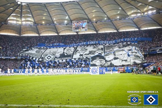 Die Choreografie auf der Nordtribüne.<br />Bild: hsv-sc.de”><figcaption>Die Choreografie auf der Nordtribüne.<br />Bild: hsv-sc.de</figcaption></figure>
<figure><img decoding=
