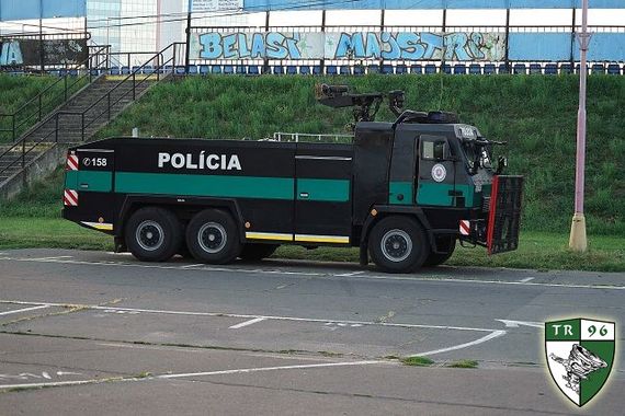 Das Spiel in Bratislava wurde zum Risikospiel erklärt.<br />Bild: TornadosRapid.at“><figcaption>Das Spiel in Bratislava wurde zum Risikospiel erklärt.<br />Bild: TornadosRapid.at</figcaption></figure>
<figure><img decoding=