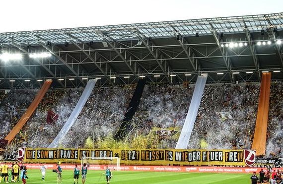 Der K-Block zum Start der Saison 2018/2019.<br />Bild: ellesseimwunderland”><figcaption>Der K-Block zum Start der Saison 2018/2019.<br />Bild: ellesseimwunderland</figcaption></figure>
                </div>
                
                <!-- YouTube (Meta-Feld) -->
                
            </div>
        </article>

                <script>
        (function() {
            var root = document.querySelector('.ff-single-news-gallery');
            if (!root) return;
            var slides = root.querySelectorAll('.ff-single-news-gallery-slide');
            var dots = root.querySelectorAll('.ff-single-news-gallery-dot');
            var prev = root.querySelector('.ff-single-news-gallery-prev');
            var next = root.querySelector('.ff-single-news-gallery-next');
            var n = slides.length;
            if (n < 2) return;
            var i = 0;
            function closeAllImgInfo() {
                root.querySelectorAll('.ff-fv-img-info-host.is-info-open').forEach(function(host) {
                    host.classList.remove('is-info-open');
                    var b = host.querySelector('.ff-fv-img-info-btn');
                    var p = host.querySelector('.ff-fv-img-info-panel');
                    if (b) b.setAttribute('aria-expanded', 'false');
                    if (p) p.setAttribute('aria-hidden', 'true');
                });
            }
            function show(idx) {
                closeAllImgInfo();
                i = ((idx % n) + n) % n;
                for (var s = 0; s < n; s++) {
                    if (s === i) slides[s].removeAttribute('hidden'); else slides[s].setAttribute('hidden', '');
                }
                for (var s = 0; s < dots.length; s++) {
                    dots[s].classList.toggle('is-active', s === i);
                    dots[s].setAttribute('aria-selected', s === i ? 'true' : 'false');
                }
            }
            if (prev) prev.addEventListener('click', function() { show(i - 1); });
            if (next) next.addEventListener('click', function() { show(i + 1); });
            for (var d = 0; d < dots.length; d++) {
                (function(di) { dots[di].addEventListener('click', function() { show(di); }); })(d);
            }
        })();
        </script>
        
        <!-- Kommentare -->
                <section class=