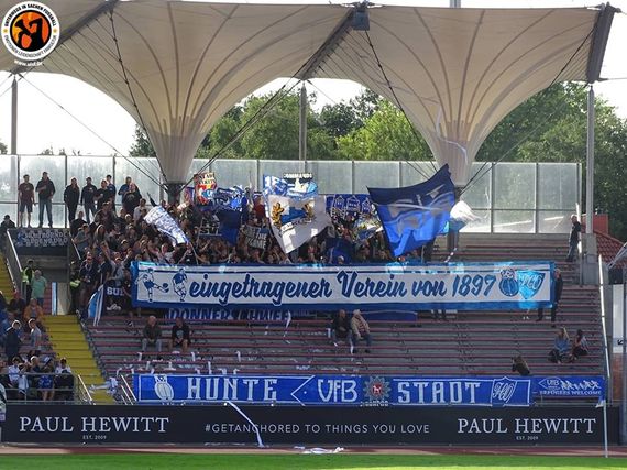 Der 1897 gegründete Verein gliedert seine 1. Mannschaft nun in eine Kapitalgesellschaft aus und hat sogar schon Anteile daran verkauft.<br />Bild: Unterwegs in Sachen Fussball – www.uisf.de”><figcaption>Der 1897 gegründete Verein gliedert seine 1. Mannschaft nun in eine Kapitalgesellschaft aus und hat sogar schon Anteile daran verkauft.<br />Bild: Unterwegs in Sachen Fussball – www.uisf.de</figcaption></figure>
                </div>
                
                <!-- YouTube (Meta-Feld) -->
                
            </div>
        </article>

                <script>
        (function() {
            var root = document.querySelector('.ff-single-news-gallery');
            if (!root) return;
            var slides = root.querySelectorAll('.ff-single-news-gallery-slide');
            var dots = root.querySelectorAll('.ff-single-news-gallery-dot');
            var prev = root.querySelector('.ff-single-news-gallery-prev');
            var next = root.querySelector('.ff-single-news-gallery-next');
            var n = slides.length;
            if (n < 2) return;
            var i = 0;
            function closeAllImgInfo() {
                root.querySelectorAll('.ff-fv-img-info-host.is-info-open').forEach(function(host) {
                    host.classList.remove('is-info-open');
                    var b = host.querySelector('.ff-fv-img-info-btn');
                    var p = host.querySelector('.ff-fv-img-info-panel');
                    if (b) b.setAttribute('aria-expanded', 'false');
                    if (p) p.setAttribute('aria-hidden', 'true');
                });
            }
            function show(idx) {
                closeAllImgInfo();
                i = ((idx % n) + n) % n;
                for (var s = 0; s < n; s++) {
                    if (s === i) slides[s].removeAttribute('hidden'); else slides[s].setAttribute('hidden', '');
                }
                for (var s = 0; s < dots.length; s++) {
                    dots[s].classList.toggle('is-active', s === i);
                    dots[s].setAttribute('aria-selected', s === i ? 'true' : 'false');
                }
            }
            if (prev) prev.addEventListener('click', function() { show(i - 1); });
            if (next) next.addEventListener('click', function() { show(i + 1); });
            for (var d = 0; d < dots.length; d++) {
                (function(di) { dots[di].addEventListener('click', function() { show(di); }); })(d);
            }
        })();
        </script>
        
        <!-- Kommentare -->
                <section class=