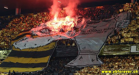 Pyro brachte die Augen den Bären zum Leuchten.<br />Bild: ybforever.ch“><figcaption>Pyro brachte die Augen den Bären zum Leuchten.<br />Bild: ybforever.ch</figcaption></figure>
            </div>

                    </article>

                <section class=