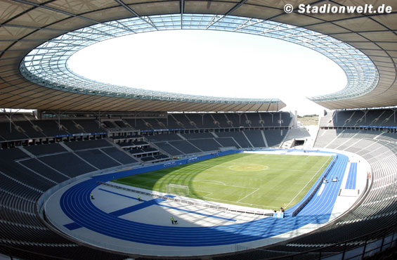 Das Olympiastadion in Berlin ist einer der Austragungsorte der EM 2024 in Deutschland.<br />Bild: Stadionwelt”><figcaption>Das Olympiastadion in Berlin ist einer der Austragungsorte der EM 2024 in Deutschland.<br />Bild: Stadionwelt</figcaption></figure>
<figure><img decoding=