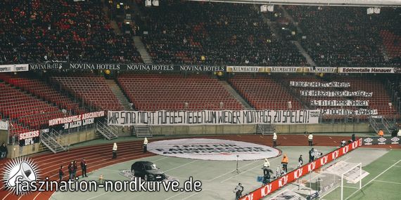 So sah es in der Nordkurve während des Protests aus. Bild: Faszination-Nordkurve.de