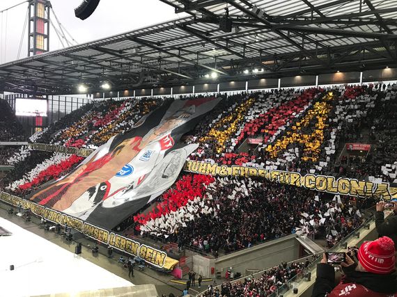 Die Choreografie in der Südkurve.<br />Bild: Fabian Budde”><figcaption>Die Choreografie in der Südkurve.<br />Bild: Fabian Budde</figcaption></figure>
<figure><img decoding=