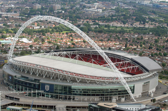 90.000 Zuschauer dürfen beim Champions League-Gastspiel des BVB ins Wembley Stadium.<br />Bild: Euroluftbild.de“><figcaption>90.000 Zuschauer dürfen beim Champions League-Gastspiel des BVB ins Wembley Stadium.<br />Bild: Euroluftbild.de</figcaption></figure>
            </div>

                    </article>

                <section class=