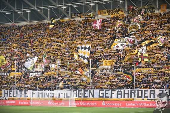 Im K-Block waren die geplanten Gesetzesänderungen schon mehrfach Thema.<br />Bild: jokersradeberg.de”><figcaption>Im K-Block waren die geplanten Gesetzesänderungen schon mehrfach Thema.<br />Bild: jokersradeberg.de</figcaption></figure>
                </div>
                
                <!-- YouTube (Meta-Feld) -->
                
            </div>
        </article>

                <script>
        (function() {
            var root = document.querySelector('.ff-single-news-gallery');
            if (!root) return;
            var slides = root.querySelectorAll('.ff-single-news-gallery-slide');
            var dots = root.querySelectorAll('.ff-single-news-gallery-dot');
            var prev = root.querySelector('.ff-single-news-gallery-prev');
            var next = root.querySelector('.ff-single-news-gallery-next');
            var n = slides.length;
            if (n < 2) return;
            var i = 0;
            function closeAllImgInfo() {
                root.querySelectorAll('.ff-fv-img-info-host.is-info-open').forEach(function(host) {
                    host.classList.remove('is-info-open');
                    var b = host.querySelector('.ff-fv-img-info-btn');
                    var p = host.querySelector('.ff-fv-img-info-panel');
                    if (b) b.setAttribute('aria-expanded', 'false');
                    if (p) p.setAttribute('aria-hidden', 'true');
                });
            }
            function show(idx) {
                closeAllImgInfo();
                i = ((idx % n) + n) % n;
                for (var s = 0; s < n; s++) {
                    if (s === i) slides[s].removeAttribute('hidden'); else slides[s].setAttribute('hidden', '');
                }
                for (var s = 0; s < dots.length; s++) {
                    dots[s].classList.toggle('is-active', s === i);
                    dots[s].setAttribute('aria-selected', s === i ? 'true' : 'false');
                }
            }
            if (prev) prev.addEventListener('click', function() { show(i - 1); });
            if (next) next.addEventListener('click', function() { show(i + 1); });
            for (var d = 0; d < dots.length; d++) {
                (function(di) { dots[di].addEventListener('click', function() { show(di); }); })(d);
            }
        })();
        </script>
        
        <!-- Kommentare -->
                <section class=