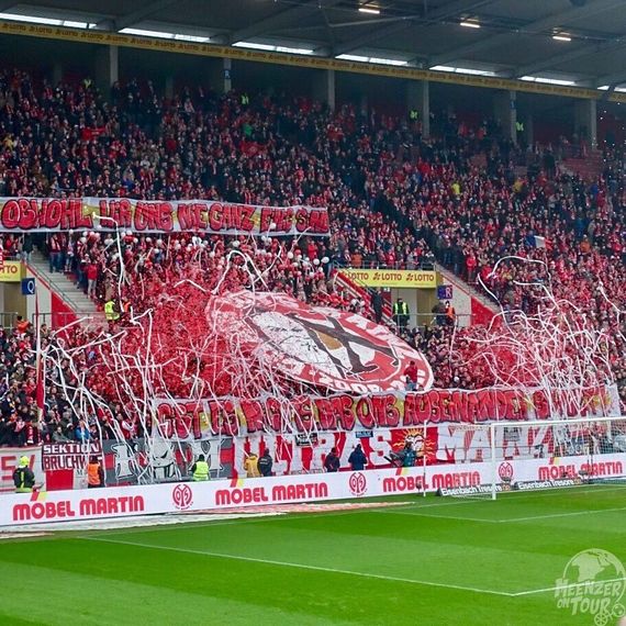 Choreografie der Chaos Boys.<br />Bild: meenzer-on-tour.de”><figcaption>Choreografie der Chaos Boys.<br />Bild: meenzer-on-tour.de</figcaption></figure>
<figure><img decoding=