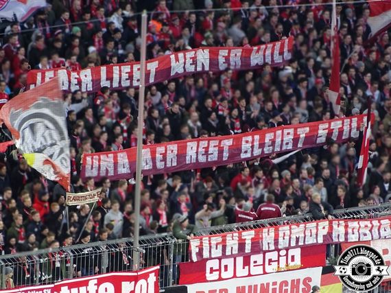 Die Spruchband-Aktion vom Colegio.<br />Bild: timo0711.blogspot.de”><figcaption>Die Spruchband-Aktion vom Colegio.<br />Bild: timo0711.blogspot.de</figcaption></figure>
                </div>
                
                <!-- YouTube (Meta-Feld) -->
                
            </div>
        </article>

                <script>
        (function() {
            var root = document.querySelector('.ff-single-news-gallery');
            if (!root) return;
            var slides = root.querySelectorAll('.ff-single-news-gallery-slide');
            var dots = root.querySelectorAll('.ff-single-news-gallery-dot');
            var prev = root.querySelector('.ff-single-news-gallery-prev');
            var next = root.querySelector('.ff-single-news-gallery-next');
            var n = slides.length;
            if (n < 2) return;
            var i = 0;
            function closeAllImgInfo() {
                root.querySelectorAll('.ff-fv-img-info-host.is-info-open').forEach(function(host) {
                    host.classList.remove('is-info-open');
                    var b = host.querySelector('.ff-fv-img-info-btn');
                    var p = host.querySelector('.ff-fv-img-info-panel');
                    if (b) b.setAttribute('aria-expanded', 'false');
                    if (p) p.setAttribute('aria-hidden', 'true');
                });
            }
            function show(idx) {
                closeAllImgInfo();
                i = ((idx % n) + n) % n;
                for (var s = 0; s < n; s++) {
                    if (s === i) slides[s].removeAttribute('hidden'); else slides[s].setAttribute('hidden', '');
                }
                for (var s = 0; s < dots.length; s++) {
                    dots[s].classList.toggle('is-active', s === i);
                    dots[s].setAttribute('aria-selected', s === i ? 'true' : 'false');
                }
            }
            if (prev) prev.addEventListener('click', function() { show(i - 1); });
            if (next) next.addEventListener('click', function() { show(i + 1); });
            for (var d = 0; d < dots.length; d++) {
                (function(di) { dots[di].addEventListener('click', function() { show(di); }); })(d);
            }
        })();
        </script>
        
        <!-- Kommentare -->
                <section class=