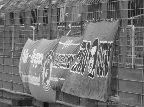 Ob und wie es mit der aktiven Fanszene von TeBe Berlin überhaupt weiter geht, ist unklar.<br />Symbolbild: timo0711.blogspot.de”><figcaption>Ob und wie es mit der aktiven Fanszene von TeBe Berlin überhaupt weiter geht, ist unklar.<br />Symbolbild: timo0711.blogspot.de</figcaption></figure>
                </div>
                
                <!-- YouTube (Meta-Feld) -->
                
            </div>
        </article>

                <script>
        (function() {
            var root = document.querySelector('.ff-single-news-gallery');
            if (!root) return;
            var slides = root.querySelectorAll('.ff-single-news-gallery-slide');
            var dots = root.querySelectorAll('.ff-single-news-gallery-dot');
            var prev = root.querySelector('.ff-single-news-gallery-prev');
            var next = root.querySelector('.ff-single-news-gallery-next');
            var n = slides.length;
            if (n < 2) return;
            var i = 0;
            function closeAllImgInfo() {
                root.querySelectorAll('.ff-fv-img-info-host.is-info-open').forEach(function(host) {
                    host.classList.remove('is-info-open');
                    var b = host.querySelector('.ff-fv-img-info-btn');
                    var p = host.querySelector('.ff-fv-img-info-panel');
                    if (b) b.setAttribute('aria-expanded', 'false');
                    if (p) p.setAttribute('aria-hidden', 'true');
                });
            }
            function show(idx) {
                closeAllImgInfo();
                i = ((idx % n) + n) % n;
                for (var s = 0; s < n; s++) {
                    if (s === i) slides[s].removeAttribute('hidden'); else slides[s].setAttribute('hidden', '');
                }
                for (var s = 0; s < dots.length; s++) {
                    dots[s].classList.toggle('is-active', s === i);
                    dots[s].setAttribute('aria-selected', s === i ? 'true' : 'false');
                }
            }
            if (prev) prev.addEventListener('click', function() { show(i - 1); });
            if (next) next.addEventListener('click', function() { show(i + 1); });
            for (var d = 0; d < dots.length; d++) {
                (function(di) { dots[di].addEventListener('click', function() { show(di); }); })(d);
            }
        })();
        </script>
        
        <!-- Kommentare -->
                <section class=