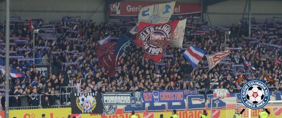 Die Anzeigetafel ist aus der Mitte der Westtribüne verschwunden.<br />Bild: Calcio-Culinaria.de”><figcaption>Die Anzeigetafel ist aus der Mitte der Westtribüne verschwunden.<br />Bild: Calcio-Culinaria.de</figcaption></figure>
<figure><img decoding=