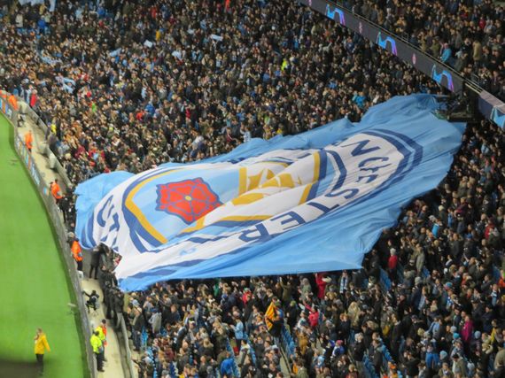 Der alte und neue englische Meister könnte aus der Königsklasse ausgeschlossen werden, weil gegen das Financial Fairplay verstoßen worden sein soll. <br />Bild: Susanneblondundblau“><figcaption>Der alte und neue englische Meister könnte aus der Königsklasse ausgeschlossen werden, weil gegen das Financial Fairplay verstoßen worden sein soll. <br />Bild: Susanneblondundblau</figcaption></figure>
            </div>

                    </article>

                <section class=