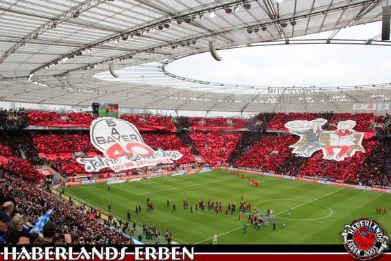 Diese Choreografie kostete 16.691,49 Euro.<br />Bild: Haberlands-Erben.de”><figcaption>Diese Choreografie kostete 16.691,49 Euro.<br />Bild: Haberlands-Erben.de</figcaption></figure>
                </div>
                
                <!-- YouTube (Meta-Feld) -->
                
            </div>
        </article>

                <script>
        (function() {
            var root = document.querySelector('.ff-single-news-gallery');
            if (!root) return;
            var slides = root.querySelectorAll('.ff-single-news-gallery-slide');
            var dots = root.querySelectorAll('.ff-single-news-gallery-dot');
            var prev = root.querySelector('.ff-single-news-gallery-prev');
            var next = root.querySelector('.ff-single-news-gallery-next');
            var n = slides.length;
            if (n < 2) return;
            var i = 0;
            function closeAllImgInfo() {
                root.querySelectorAll('.ff-fv-img-info-host.is-info-open').forEach(function(host) {
                    host.classList.remove('is-info-open');
                    var b = host.querySelector('.ff-fv-img-info-btn');
                    var p = host.querySelector('.ff-fv-img-info-panel');
                    if (b) b.setAttribute('aria-expanded', 'false');
                    if (p) p.setAttribute('aria-hidden', 'true');
                });
            }
            function show(idx) {
                closeAllImgInfo();
                i = ((idx % n) + n) % n;
                for (var s = 0; s < n; s++) {
                    if (s === i) slides[s].removeAttribute('hidden'); else slides[s].setAttribute('hidden', '');
                }
                for (var s = 0; s < dots.length; s++) {
                    dots[s].classList.toggle('is-active', s === i);
                    dots[s].setAttribute('aria-selected', s === i ? 'true' : 'false');
                }
            }
            if (prev) prev.addEventListener('click', function() { show(i - 1); });
            if (next) next.addEventListener('click', function() { show(i + 1); });
            for (var d = 0; d < dots.length; d++) {
                (function(di) { dots[di].addEventListener('click', function() { show(di); }); })(d);
            }
        })();
        </script>
        
        <!-- Kommentare -->
                <section class=