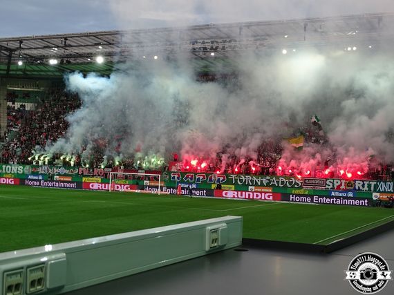 Pyroaktion im Block West.<br />Bild: timo0711.blogspot.com“><figcaption>Pyroaktion im Block West.<br />Bild: timo0711.blogspot.com</figcaption></figure>
            </div>

                    </article>

                <section class=