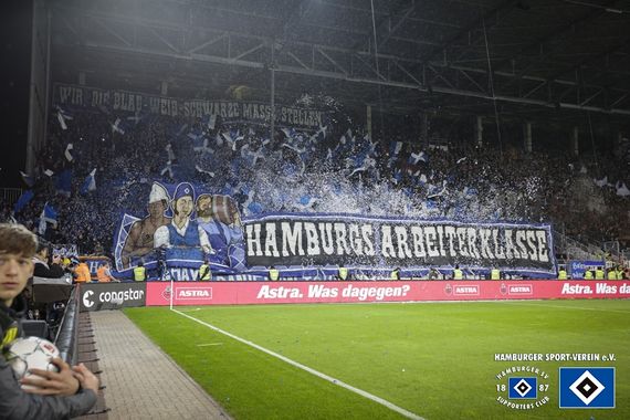 Choreografie im Gästeblock.<br />Bild: hsv-sc.de”><figcaption>Choreografie im Gästeblock.<br />Bild: hsv-sc.de</figcaption></figure>
<figure><img decoding=