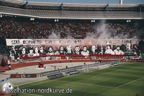 Zu der Choreografie wurden Bengalische Fackeln gezündet.<br />Bild: Faszination-Nordkurve.de”><figcaption>Zu der Choreografie wurden Bengalische Fackeln gezündet.<br />Bild: Faszination-Nordkurve.de</figcaption></figure>
<figure><img decoding=