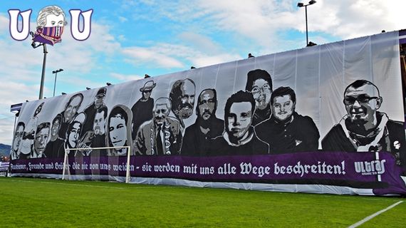 Die Choreografie der Austria Salzburg-Fans.<br />Bild: Ultras.at“><figcaption>Die Choreografie der Austria Salzburg-Fans.<br />Bild: Ultras.at</figcaption></figure>
            </div>

                    </article>

                <section class=