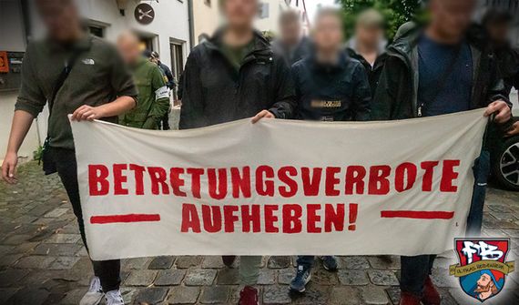 Von Betretungsverboten bei Derbys waren zuletzt beide Fanszenen betroffen.<br />Bild: Fanatico-Boys.de”><figcaption>Von Betretungsverboten bei Derbys waren zuletzt beide Fanszenen betroffen.<br />Bild: Fanatico-Boys.de</figcaption></figure>
<figure><img decoding=