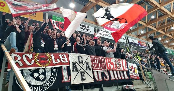 Die Szene Landshut beim Auswärtsspiel in Ravensburg. Bild: szene1948.tumblr.com