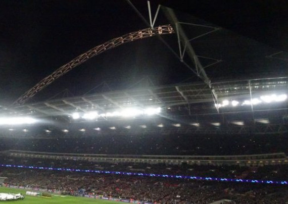 Im neuen Stadion von Tottenham sollen die Tickets noch teurer werden.<br />Bild: Groundhopping.de“><figcaption>Im neuen Stadion von Tottenham sollen die Tickets noch teurer werden.<br />Bild: Groundhopping.de</figcaption></figure>
            </div>

                    </article>

                <section class=