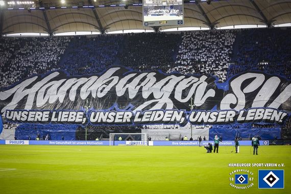 Die Choreografie auf der Nordtribüne.<br />Bild: hsv-sc.de”><figcaption>Die Choreografie auf der Nordtribüne.<br />Bild: hsv-sc.de</figcaption></figure>
<figure><img decoding=
