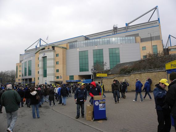 Der Chelsea FC empfing den FC Bayern gestern an der Stamford Bridge.<br />Bild: Patrick Franck“><figcaption>Der Chelsea FC empfing den FC Bayern gestern an der Stamford Bridge.<br />Bild: Patrick Franck</figcaption></figure>
            </div>

                    </article>

                <section class=