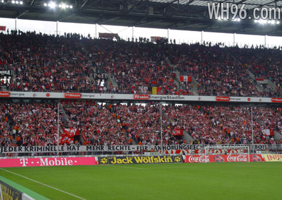 Die Fanorganisation ProFans hatte am 6. und 7. Spieltag einen bundesweiten Aktionsspieltag zum Thema Stadionverbote ausgerufen.<br />Bild: WH96.de”><figcaption>Die Fanorganisation ProFans hatte am 6. und 7. Spieltag einen bundesweiten Aktionsspieltag zum Thema Stadionverbote ausgerufen.<br />Bild: WH96.de</figcaption></figure>
<figure><img decoding=