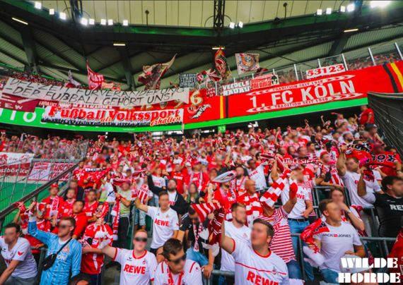 Eine Rückkehr zum Volkssport Fußball fordern viele Fanszenen schon länger von den Verbänden.<br />Bild: WH96.de”><figcaption>Eine Rückkehr zum Volkssport Fußball fordern viele Fanszenen schon länger von den Verbänden.<br />Bild: WH96.de</figcaption></figure>
                </div>
                
                <!-- YouTube (Meta-Feld) -->
                
            </div>
        </article>

                <script>
        (function() {
            var root = document.querySelector('.ff-single-news-gallery');
            if (!root) return;
            var slides = root.querySelectorAll('.ff-single-news-gallery-slide');
            var dots = root.querySelectorAll('.ff-single-news-gallery-dot');
            var prev = root.querySelector('.ff-single-news-gallery-prev');
            var next = root.querySelector('.ff-single-news-gallery-next');
            var n = slides.length;
            if (n < 2) return;
            var i = 0;
            function closeAllImgInfo() {
                root.querySelectorAll('.ff-fv-img-info-host.is-info-open').forEach(function(host) {
                    host.classList.remove('is-info-open');
                    var b = host.querySelector('.ff-fv-img-info-btn');
                    var p = host.querySelector('.ff-fv-img-info-panel');
                    if (b) b.setAttribute('aria-expanded', 'false');
                    if (p) p.setAttribute('aria-hidden', 'true');
                });
            }
            function show(idx) {
                closeAllImgInfo();
                i = ((idx % n) + n) % n;
                for (var s = 0; s < n; s++) {
                    if (s === i) slides[s].removeAttribute('hidden'); else slides[s].setAttribute('hidden', '');
                }
                for (var s = 0; s < dots.length; s++) {
                    dots[s].classList.toggle('is-active', s === i);
                    dots[s].setAttribute('aria-selected', s === i ? 'true' : 'false');
                }
            }
            if (prev) prev.addEventListener('click', function() { show(i - 1); });
            if (next) next.addEventListener('click', function() { show(i + 1); });
            for (var d = 0; d < dots.length; d++) {
                (function(di) { dots[di].addEventListener('click', function() { show(di); }); })(d);
            }
        })();
        </script>
        
        <!-- Kommentare -->
                <section class=