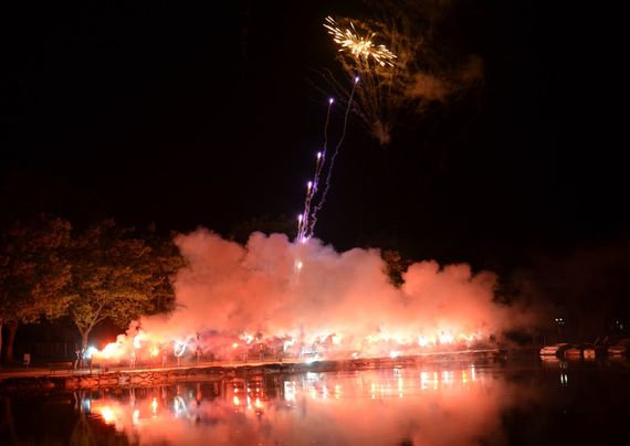 Pyro zu 100 Jahren Austria Klagenfurt.<br />Bild: Wir.Austrianer“><figcaption>Pyro zu 100 Jahren Austria Klagenfurt.<br />Bild: Wir.Austrianer</figcaption></figure>
<figure><img decoding=