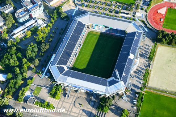 Die etwa 150 Hansa Rostock-Fans versammelten sich gestern am Vorplatz im Norden des Ostseestadions.<br />Bild: Euroluftbild.de”><figcaption>Die etwa 150 Hansa Rostock-Fans versammelten sich gestern am Vorplatz im Norden des Ostseestadions.<br />Bild: Euroluftbild.de</figcaption></figure>
                </div>
                
                <!-- YouTube (Meta-Feld) -->
                
            </div>
        </article>

                <script>
        (function() {
            var root = document.querySelector('.ff-single-news-gallery');
            if (!root) return;
            var slides = root.querySelectorAll('.ff-single-news-gallery-slide');
            var dots = root.querySelectorAll('.ff-single-news-gallery-dot');
            var prev = root.querySelector('.ff-single-news-gallery-prev');
            var next = root.querySelector('.ff-single-news-gallery-next');
            var n = slides.length;
            if (n < 2) return;
            var i = 0;
            function closeAllImgInfo() {
                root.querySelectorAll('.ff-fv-img-info-host.is-info-open').forEach(function(host) {
                    host.classList.remove('is-info-open');
                    var b = host.querySelector('.ff-fv-img-info-btn');
                    var p = host.querySelector('.ff-fv-img-info-panel');
                    if (b) b.setAttribute('aria-expanded', 'false');
                    if (p) p.setAttribute('aria-hidden', 'true');
                });
            }
            function show(idx) {
                closeAllImgInfo();
                i = ((idx % n) + n) % n;
                for (var s = 0; s < n; s++) {
                    if (s === i) slides[s].removeAttribute('hidden'); else slides[s].setAttribute('hidden', '');
                }
                for (var s = 0; s < dots.length; s++) {
                    dots[s].classList.toggle('is-active', s === i);
                    dots[s].setAttribute('aria-selected', s === i ? 'true' : 'false');
                }
            }
            if (prev) prev.addEventListener('click', function() { show(i - 1); });
            if (next) next.addEventListener('click', function() { show(i + 1); });
            for (var d = 0; d < dots.length; d++) {
                (function(di) { dots[di].addEventListener('click', function() { show(di); }); })(d);
            }
        })();
        </script>
        
        <!-- Kommentare -->
                <section class=