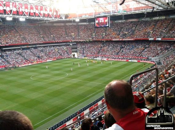 In der niederländischen Eredivisie soll ab September 2020 wieder vor Zuschauern gespielt werden, Fangesänge, Rufe und Schreie sind dann aber verboten.<br />Bild: losmisenas.blogspot.com“><figcaption>In der niederländischen Eredivisie soll ab September 2020 wieder vor Zuschauern gespielt werden, Fangesänge, Rufe und Schreie sind dann aber verboten.<br />Bild: losmisenas.blogspot.com</figcaption></figure>
            </div>

                    </article>

                <section class=
