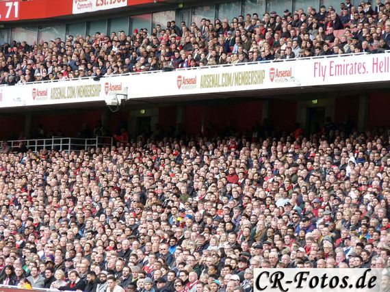 Die organisierten Fanszenen der Top-Clubs der Premier Leauge in England machen gegen die Reformpläne ihrer Vereine mobil und setzen sich für mehr Solidarität und Mitbestimmung durch Fans ein.<br />Bild: Claude Rapp / CR-Fotos.de“><figcaption>Die organisierten Fanszenen der Top-Clubs der Premier Leauge in England machen gegen die Reformpläne ihrer Vereine mobil und setzen sich für mehr Solidarität und Mitbestimmung durch Fans ein.<br />Bild: Claude Rapp / CR-Fotos.de</figcaption></figure>
            </div>

                    </article>

                <section class=