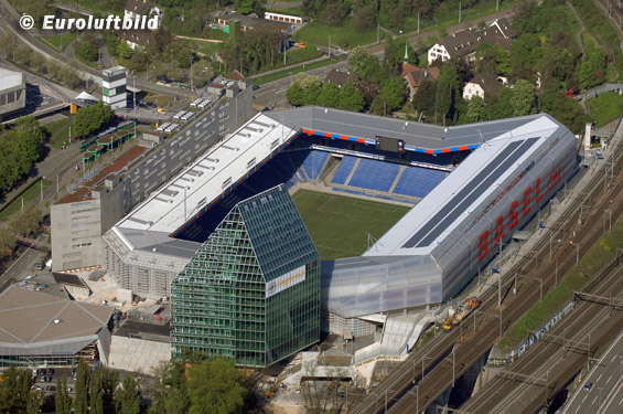 Gestern vor 20 Jahren fand das erste Spiel im neuen St. Jakob-Park statt.<br />Bild: Euroluftbild.de“><figcaption>Gestern vor 20 Jahren fand das erste Spiel im neuen St. Jakob-Park statt.<br />Bild: Euroluftbild.de</figcaption></figure>
            </div>

                    </article>

                <section class=