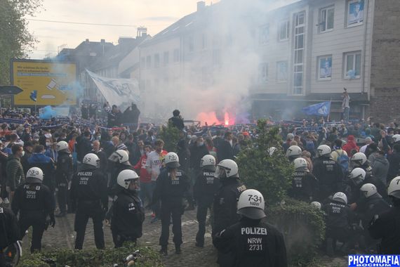 Die Polizei ging mehrfach gegen Bochum-Fans vor. Bild: Photomafia-Bochum.de
