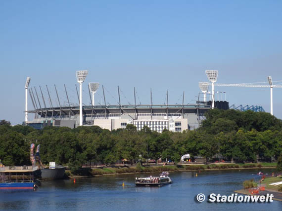 23.415 Fans waren am Sonntag im Melbourne Cricket Ground.<br />Bild: Stadionwelt“><figcaption>23.415 Fans waren am Sonntag im Melbourne Cricket Ground.<br />Bild: Stadionwelt</figcaption></figure>
            </div>

                    </article>

                <section class=