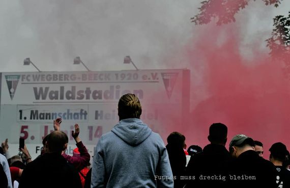 Polizei-Absperrungen in Wegberg. Bild: Fuppes muss dreckig bleiben