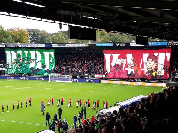 Die Choreografie der NEC Nijmegen-Fans.<br />    <button type=